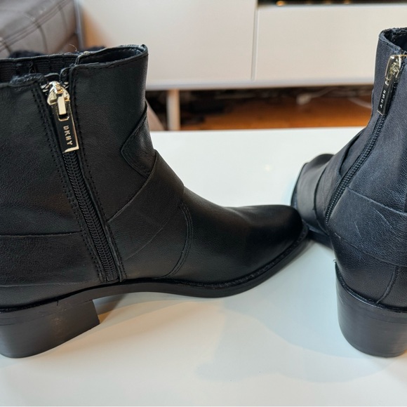 DKNY Mina Black Leather boots - Size 6.5 NEW! - Picture 7 of 13